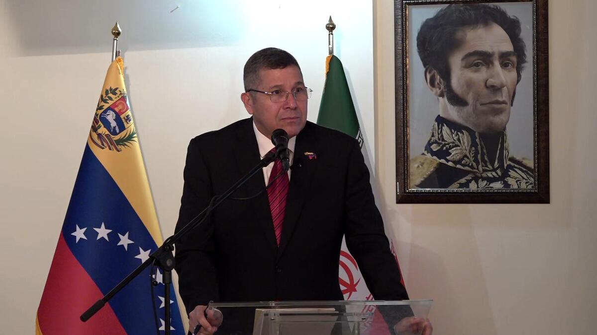 افشاگری سفیر ونزوئلا درباره همکاری حزب چادو و اسرائیل / انتقاد از جایزه صلح نوبل + فیلم و عکس