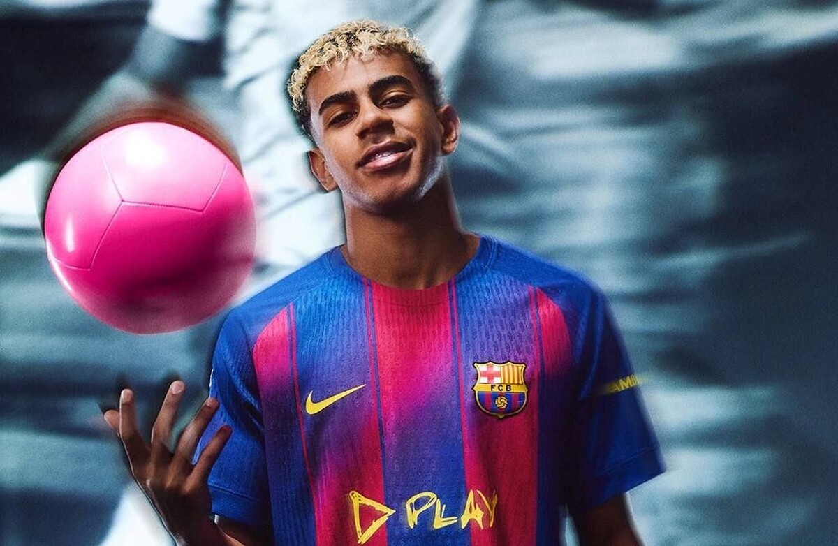 از کیت ویژه بارسلونا برای الکلاسیکو با همکاری اد شیرن رونمایی شد +فیلم