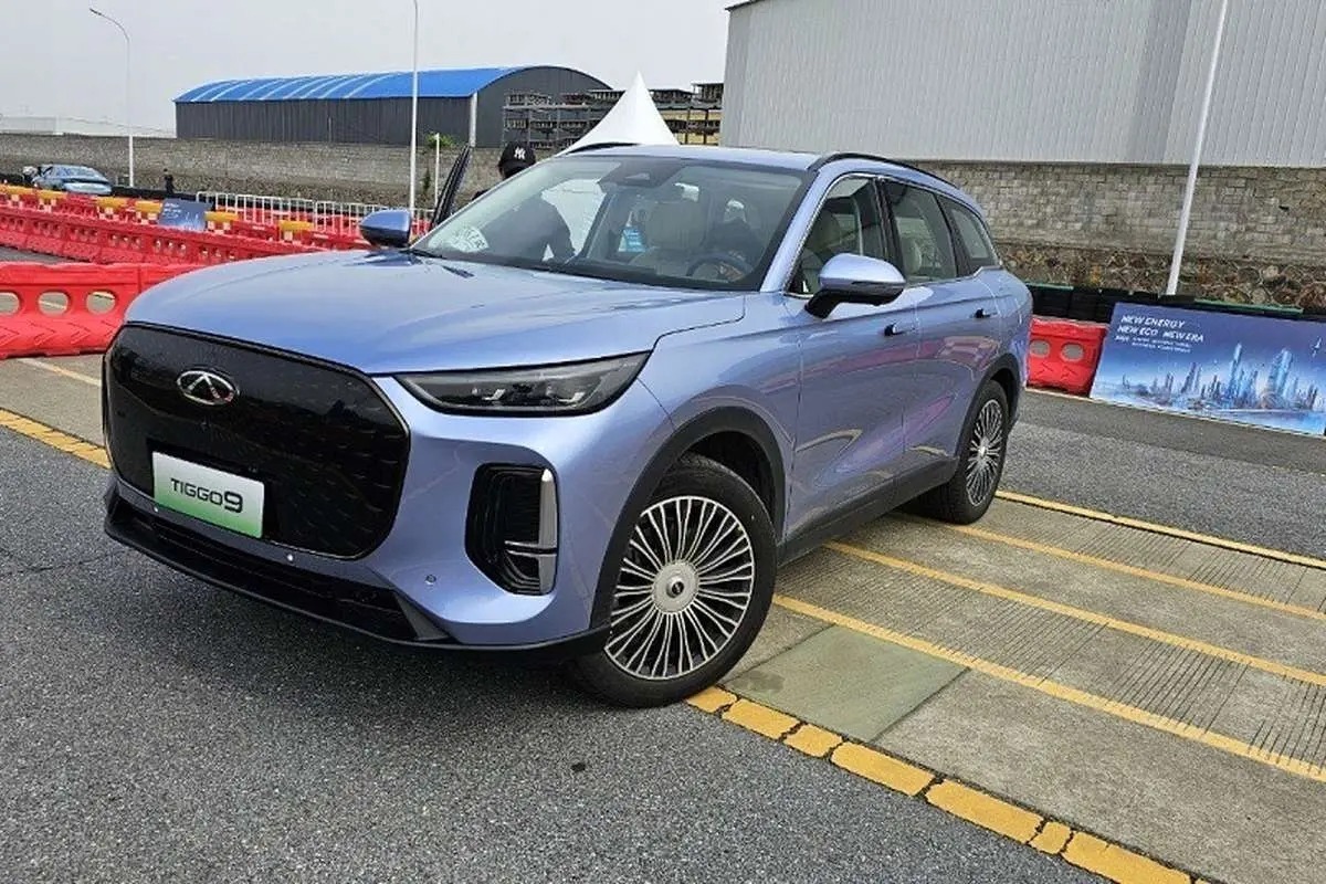 فونیکس جدید از راه رسید / پرچمدار لاک‌چری چینی F ۹ وارد بازار شد + مشخصات