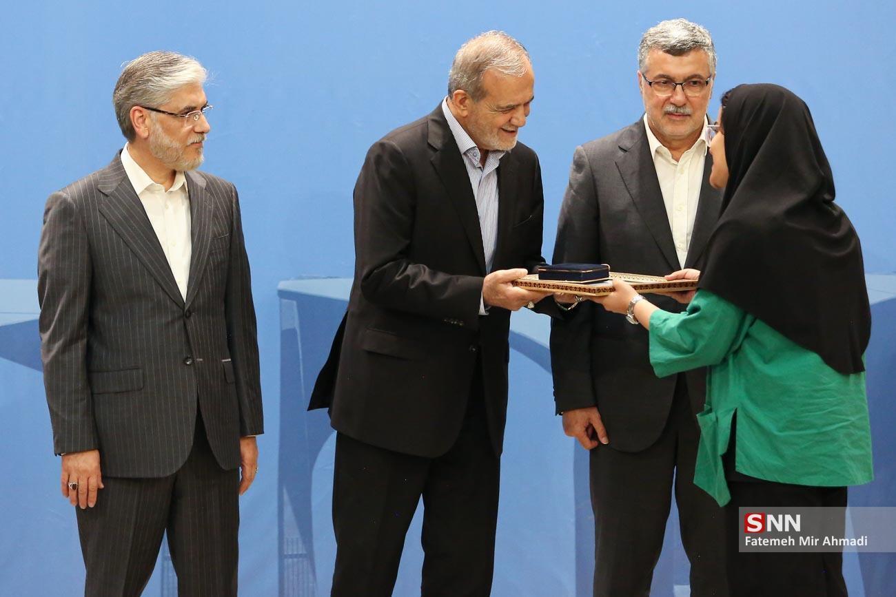 از قطع پخش زنده و محدودیت تریبونها در مراسم آغاز سال تحصیلی تا واکنش دانشجویان و تشکلهای دانشگاه تهران از قطع پخش زنده و محدودیت تریبونها در مراسم آغاز سال تحصیلی تا واکنش دانشجویان و تشکلهای دانشگاه تهران