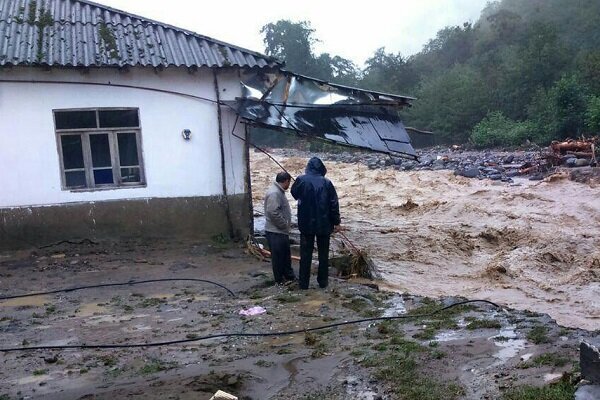 وقتی رودخانه&zwnj;های گیلان تنگ&zwnj;نفس شده&zwnj;اند/ تأخیر در لایروبی، برکت باران را به بلا بدل کرده است