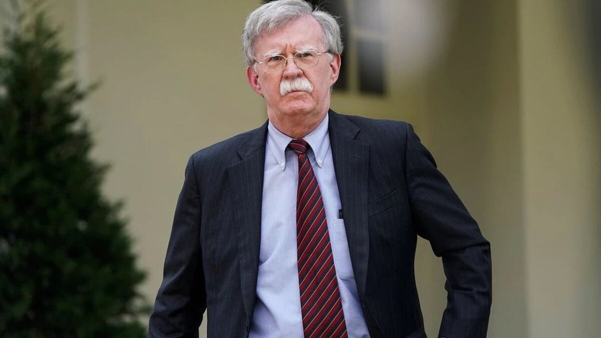 ۱۸۰ سال زندان در انتظار جان بولتون/ واکنش ترامپ: جان بولتون آدم بدی است