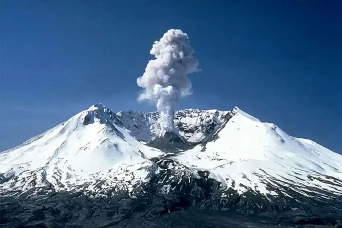 اطلاعیه سازمان زمین‌شناسی درباره فوران آتشفشانی تفتان