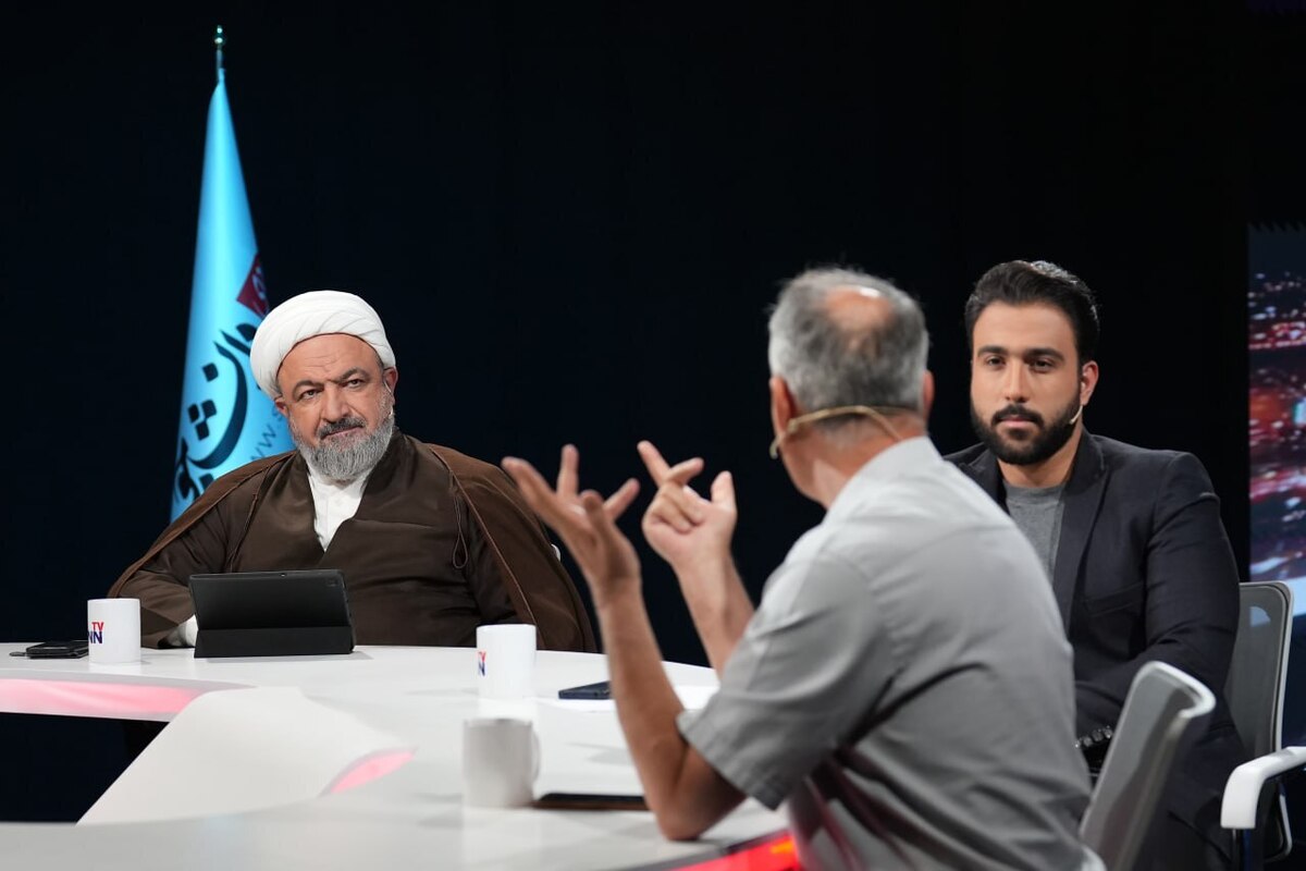 رسایی: حمید رسایی: آقای لاریجانی و تیم اصلاح طلب ها هنوز هم باید پاسخگوی برجام باشند + فیلم