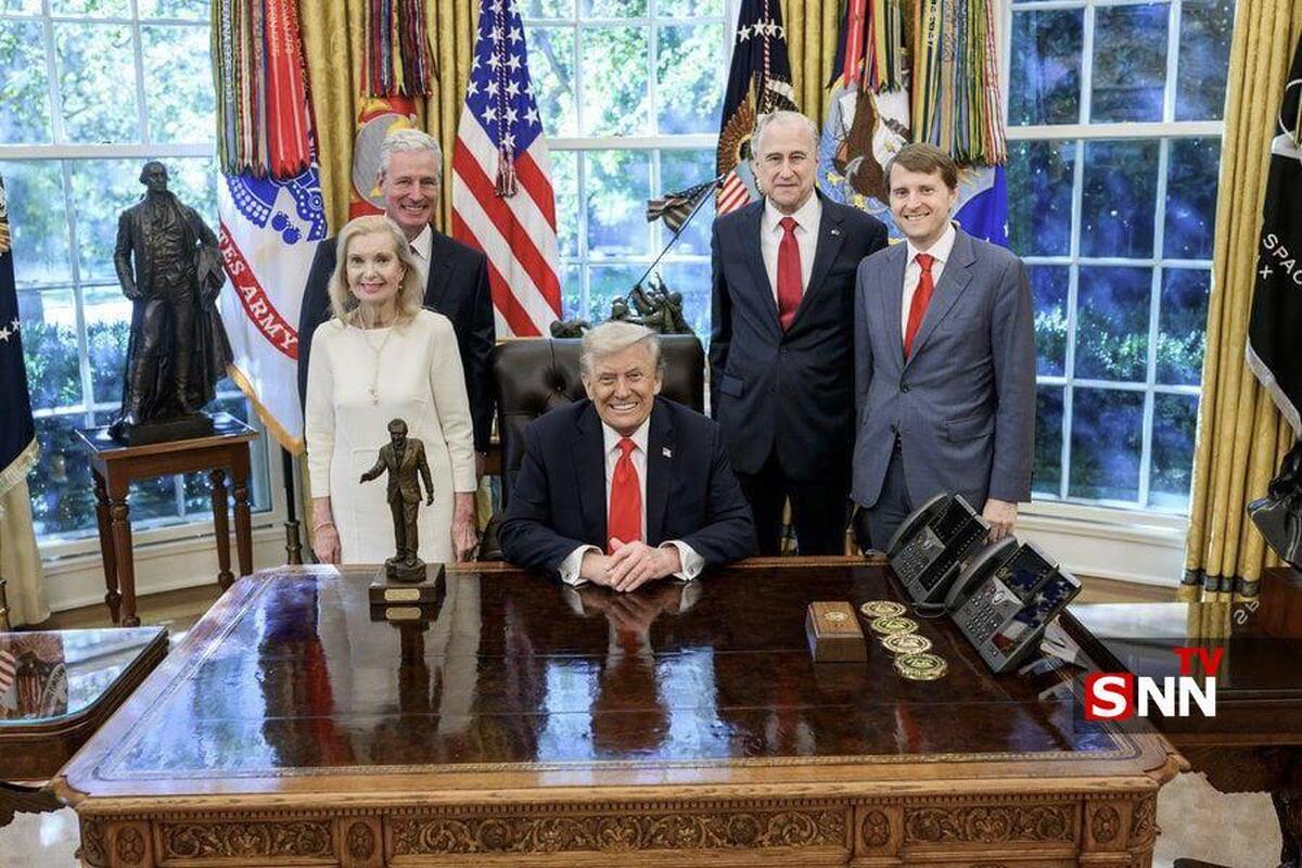 سرانجام آمریکایی‌ها به ترامپ جایزه صلح دادند