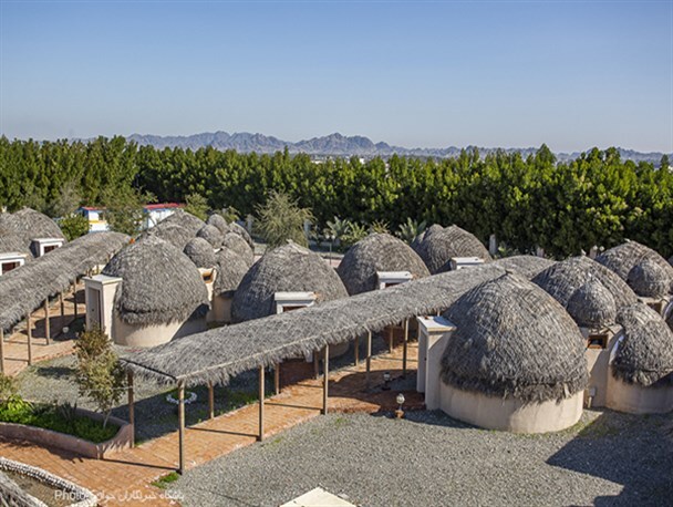 هتل کپری قلعه‌گنج به‌عنوان اولین هتل سبز کرمان شناخته شد