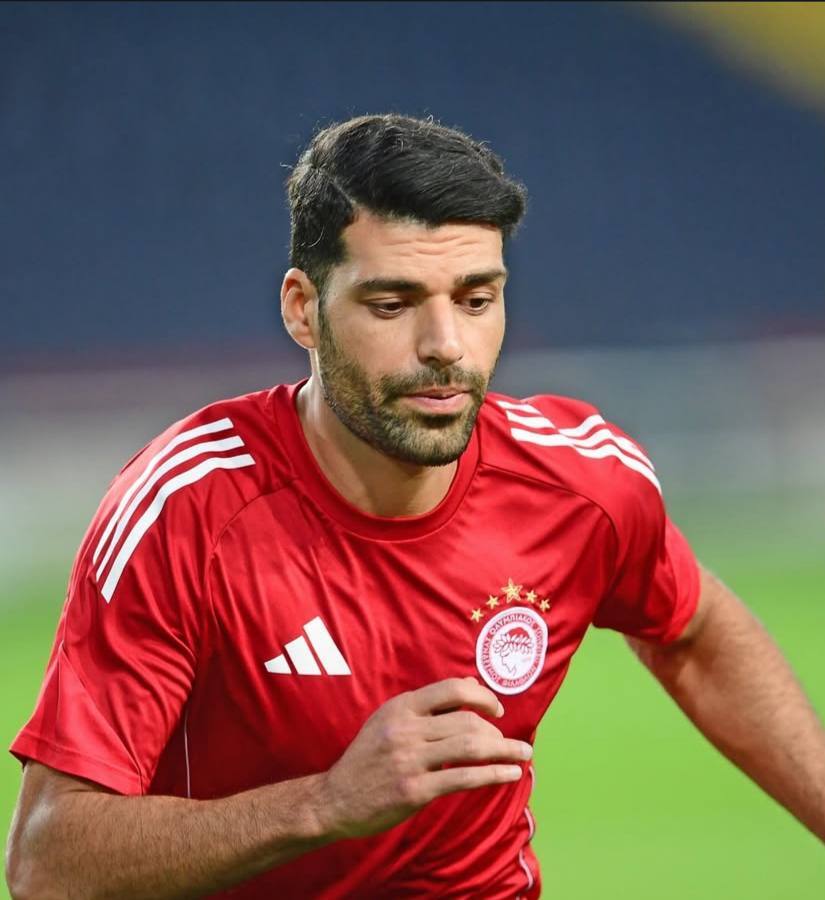 عملکرد ضعیف طارمی مقابل بارسلونا عملکرد ضعیف طارمی مقابل بارسلونا