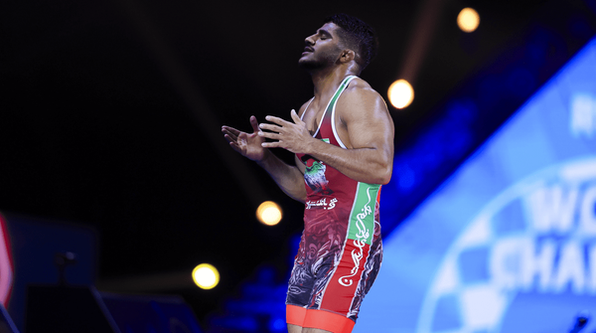 واکنش فرخی به کسب دومین مدال طلا در مسابقات جهانی: می‌توانم در وزن المپیکی عملکرد خوبی داشته باشم