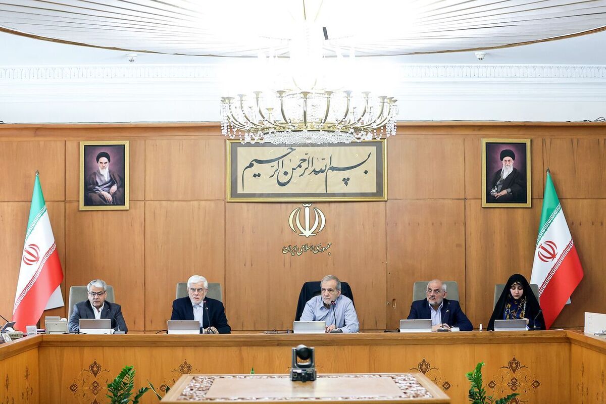 پزشکیان: تلاش دولت ارائه بودجه بدون کسری به مجلس است