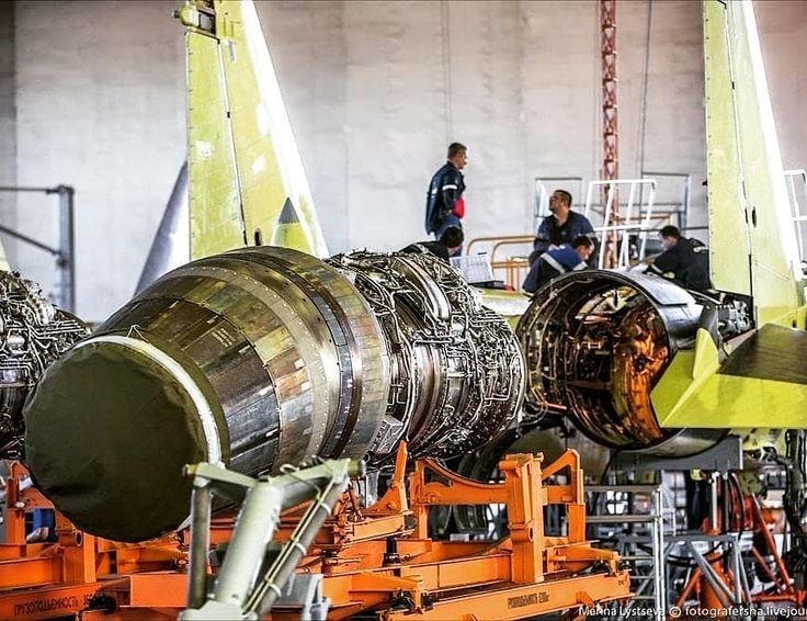 تصاویر منتخب از خط تولید جنگنده سوخو 35 روسی، رهگیر آینده نیروی هوایی ارتش ایران تصاویر منتخب از خط تولید جنگنده سوخو 35 روسی، رهگیر آینده نیروی هوایی ارتش ایران