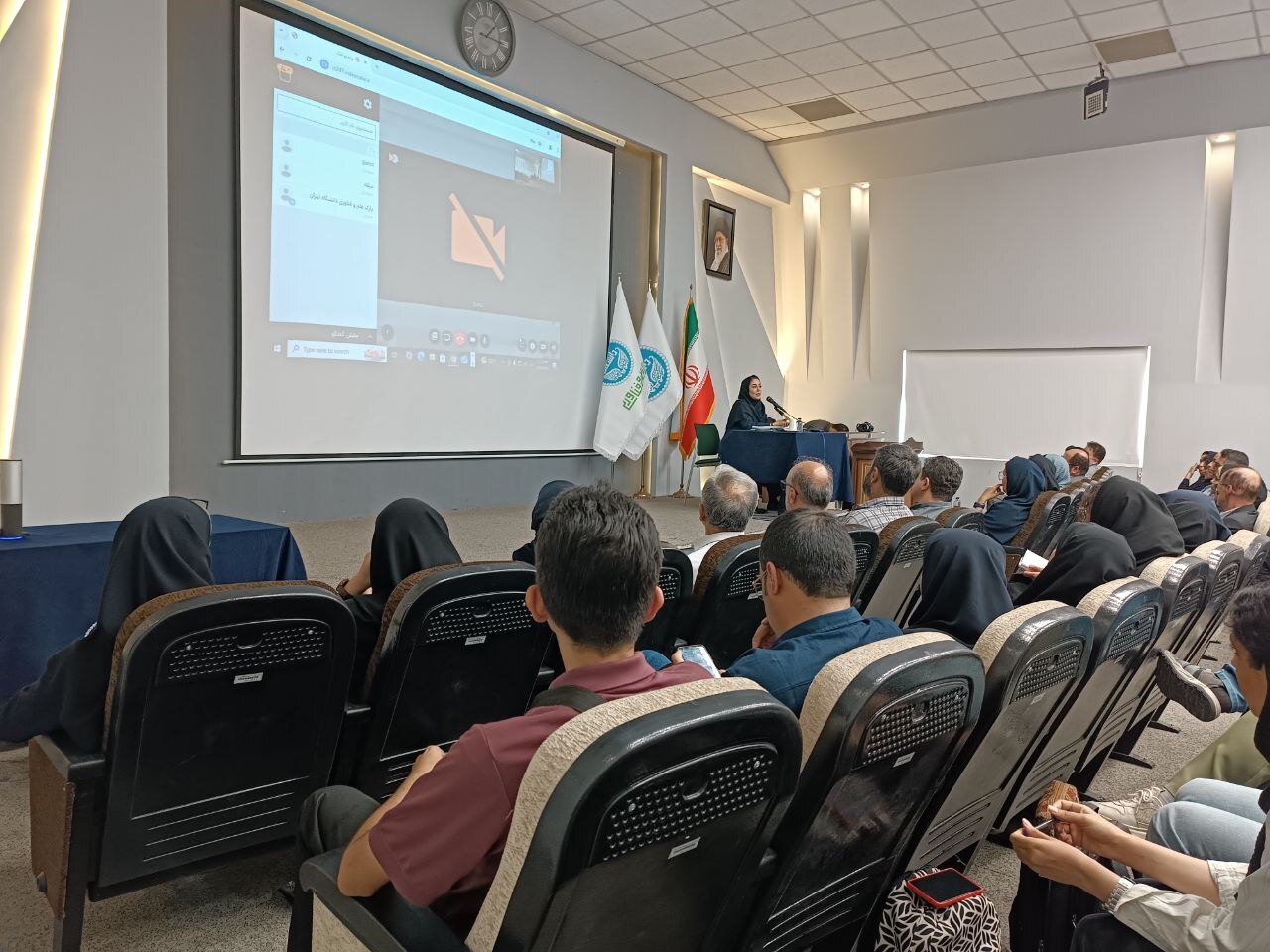 پارک علم و فناوری دانشگاه تهران برنامههای ۱۴۰۴ خود را با تمرکز بر هوش مصنوعی و انرژیهای نو اعلام کرد