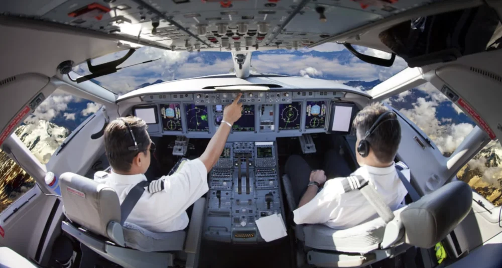 سیستم خلبان خودکار هواپیما چگونه کار میکند؟/ بررسی امکان هک شدن سیستم  اتوپایلت هواپیماها