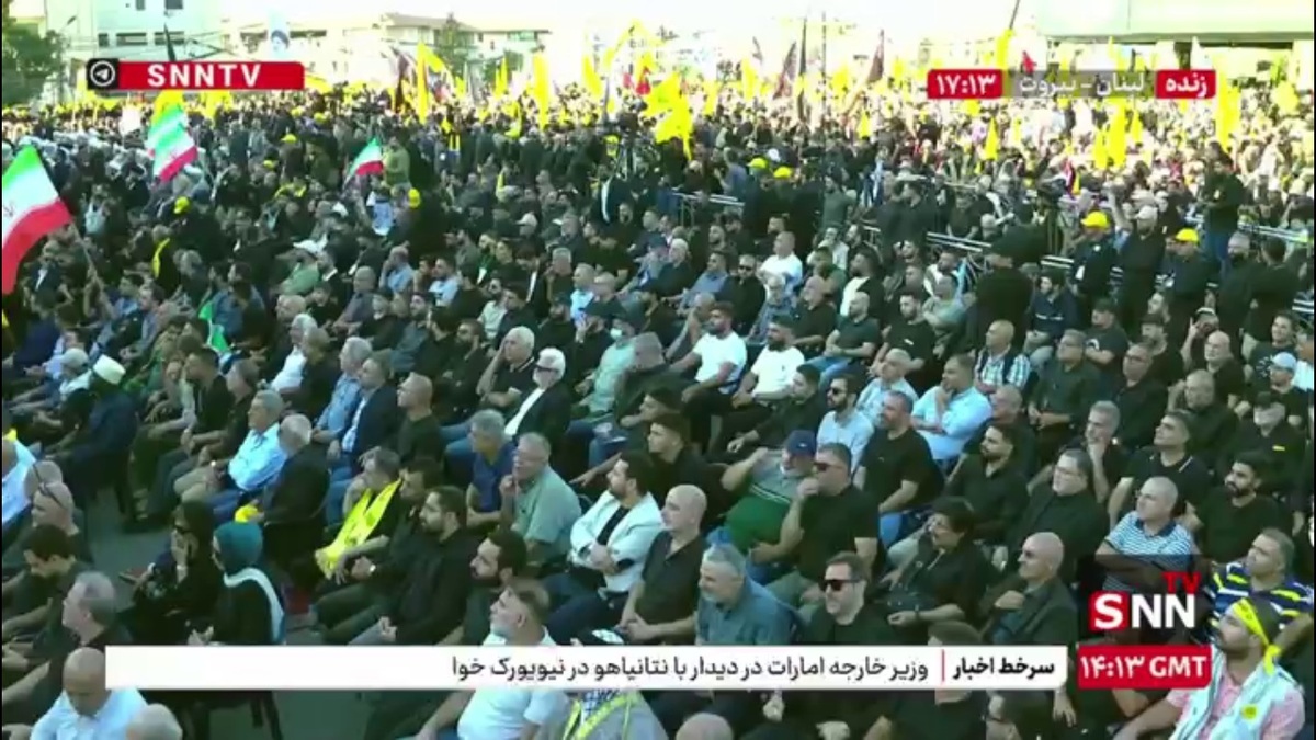 طنین انداز شدن شعار لبیک یاخامنه ای در مراسم گرامیداشت سالروز شهادت دبیران کل حزب الله