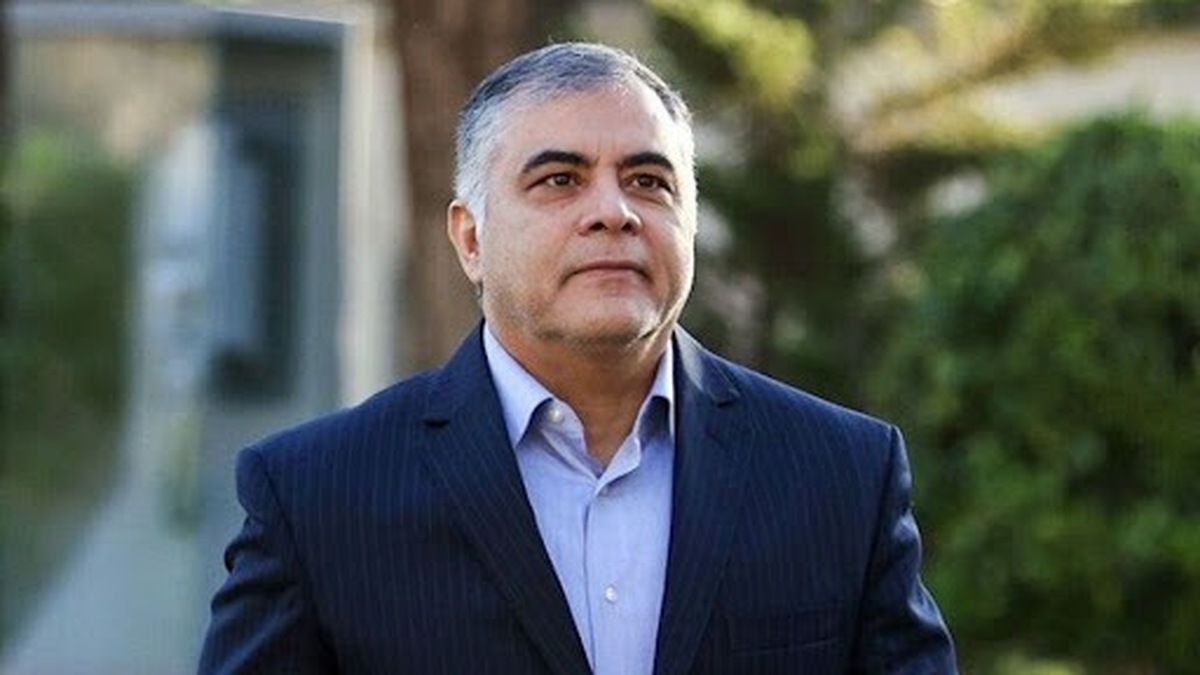 وزیر نفت: واردات بنزین طبق برنامه ادامه دارد / مردم نگران تامین سوخت نباشند