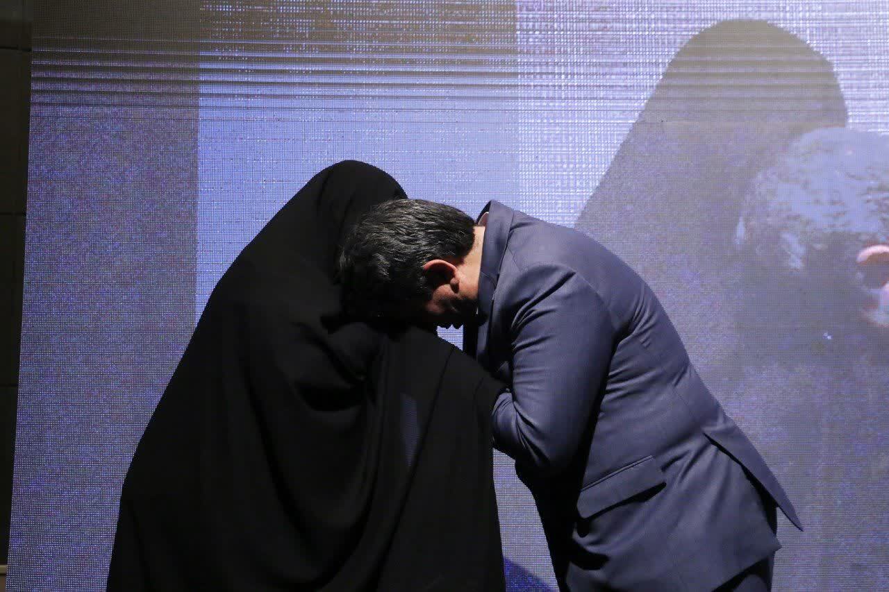 مادران شهدای کرمان تجلیل شدند/برگزاری ویژه برنامه «زنان کویر آسمان ایثار»+فیلم