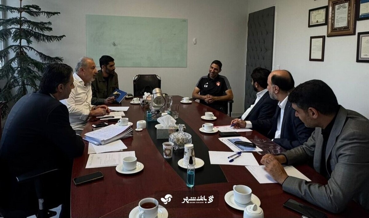 حمایت هیات مدیره پرسپولیس از وحید هاشمیان