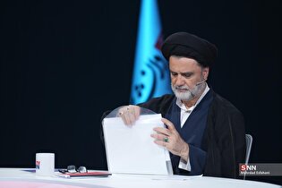 گفتگوی تلویزیون اینترنتی دانشجو با سید محمود نبویان