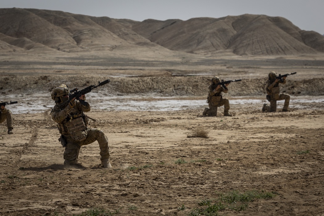 فتح الفتوح فاتحین در میدان نبرد،بررسی فنی تجهیزات جدید مدرن رزم انفرادی فاتحین / آیا الگوی فاتحین میتواند ناجی نیروهای مسلح باشد؟