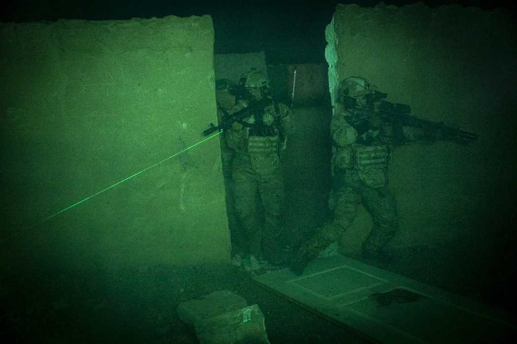 فتح الفتوح فاتحین در میدان نبرد،بررسی فنی تجهیزات جدید مدرن رزم انفرادی فاتحین / آیا الگوی فاتحین میتواند ناجی نیروهای مسلح باشد؟