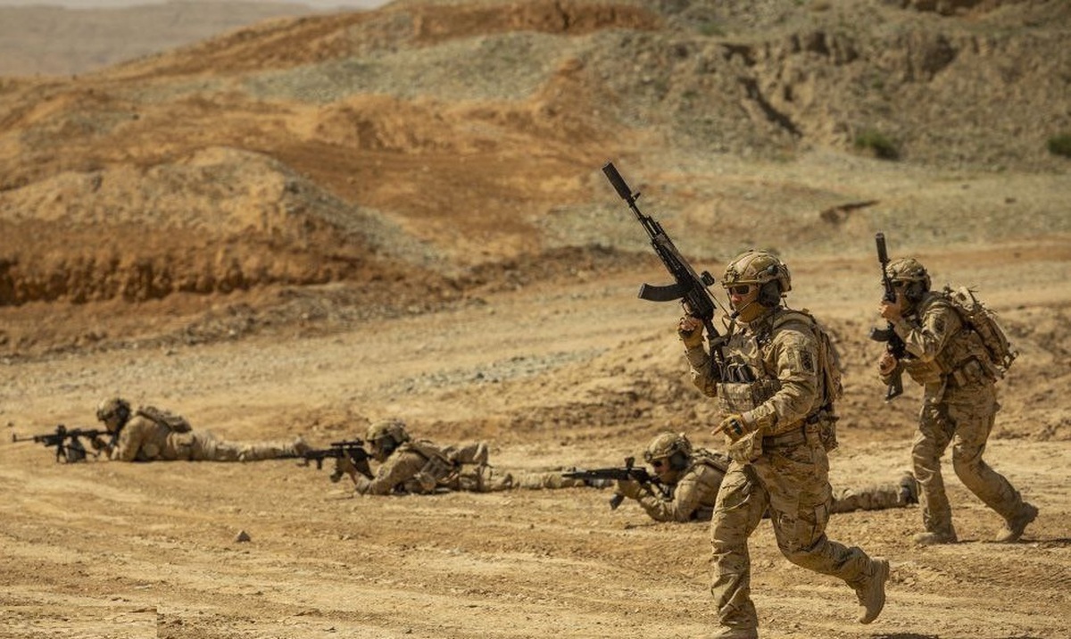 فتح الفتوح فاتحین در میدان نبرد /بررسی فنی تجهیزات جدید مدرن رزم انفرادی فاتحین +عکس