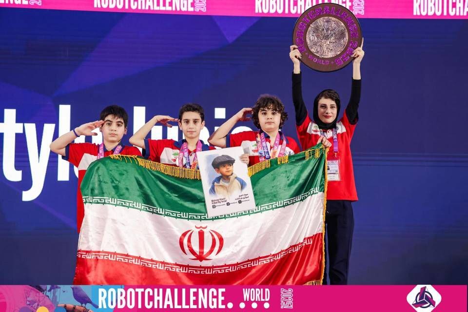 تیم جهانی رباتیک زیر ۱۷ سال برای حضور در مسابقات آسیایی تایلند وارد اردوی آمادگی می‌شود