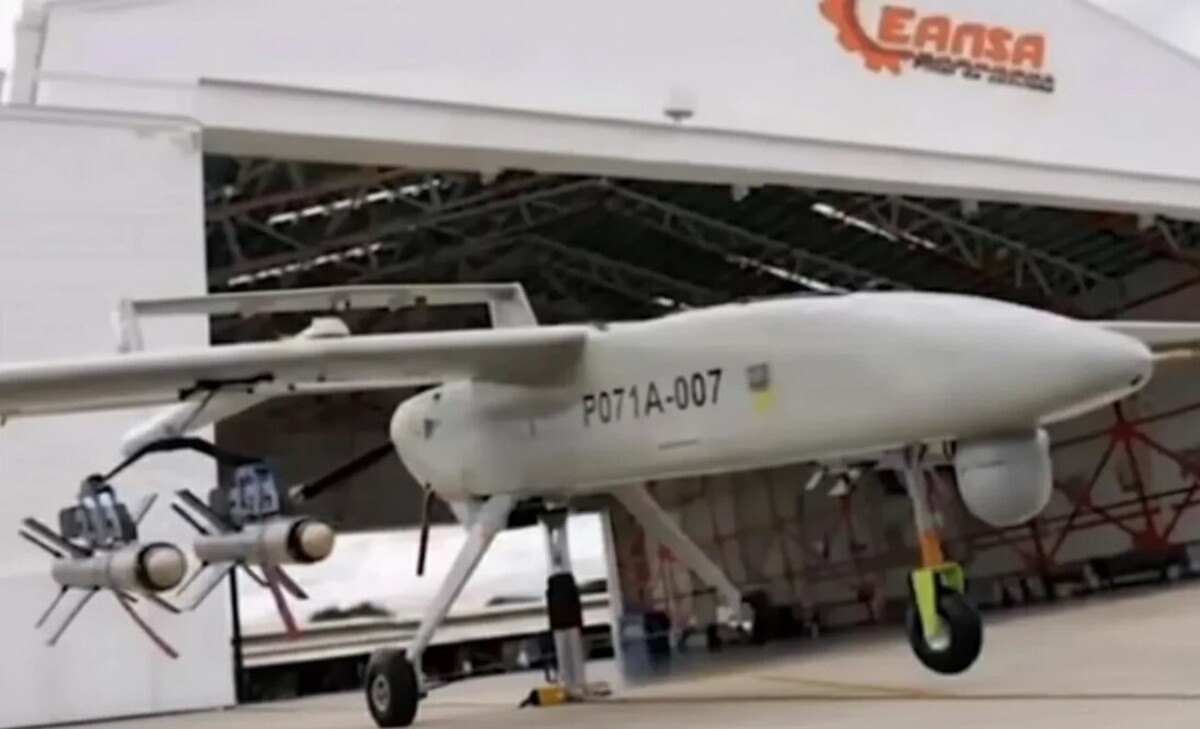 مهاجر ۶ نیروی هوایی ارتش ونزوئلا مجهز به بمب های قائم