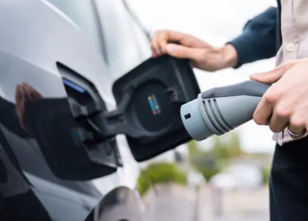 باتری‌های شکست‌ناپذیر در راه‌اند! فناوری زره انعطاف‌پذیر، آینده خودرو‌های برقی را متحول می‌کند