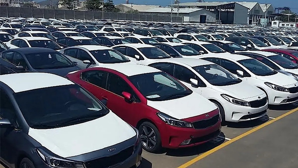 رفع محدودیت واردات خودرو‌های بالای ۲۵۰۰ سی‌سی