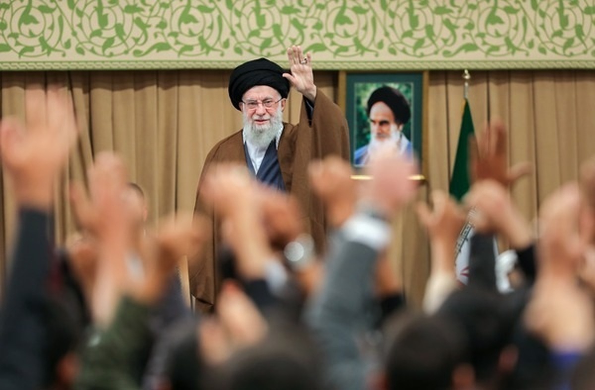 فیلم کامل بیانات رهبر انقلاب در دیدار دانش‌آموزان و دانشجویان