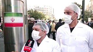 حضور نمادین دانشمندان هسته‌ای در مراسم ۱۳ آبان/ تاکید بر حق غنی‌سازی ایران