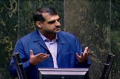منان رئیسی: یکی از دانشگاه‌های اصلی قم با ۳۴۰ هیئت علمی و ۷۰۰ میلیارد بودجه دارد فقط ۱۰ میلیارد تومان قرارداد با صنعت دارد/ گزارش وزیر علوم از قرارداد‌ها دقیق نیست + فیلم