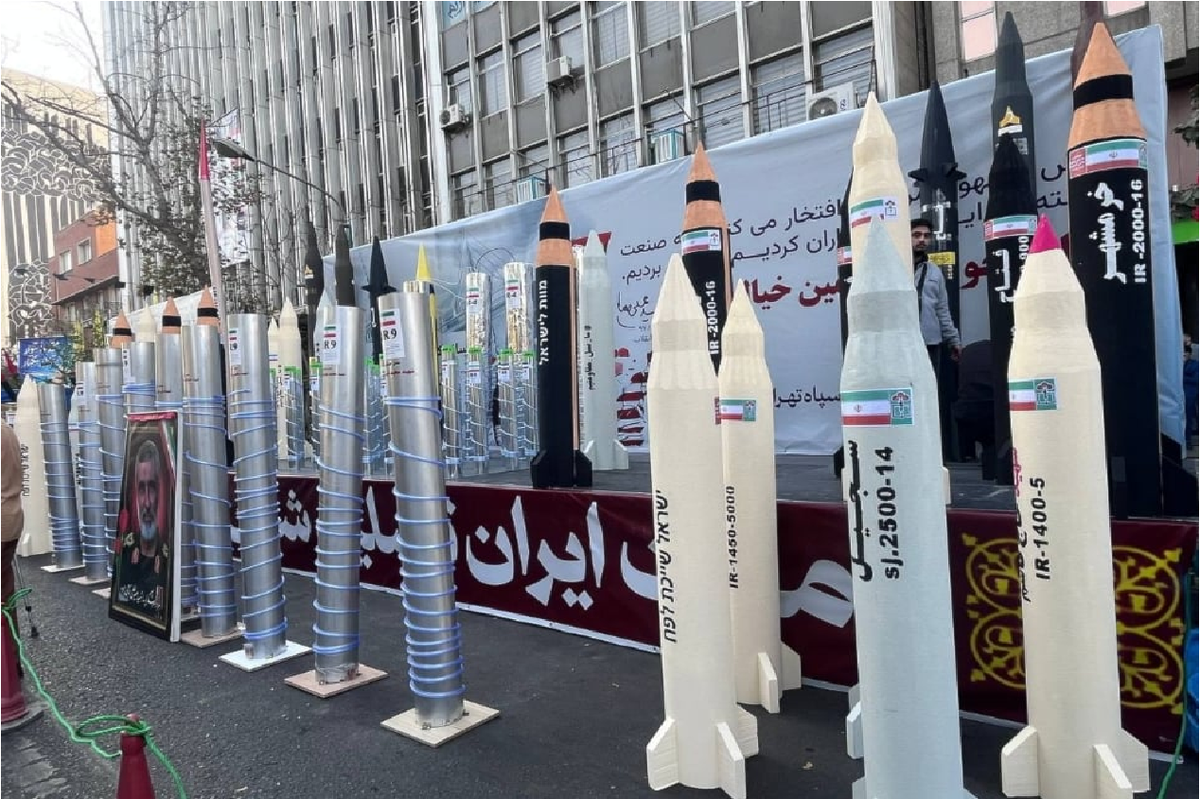 المیادین: مردم تهران به مناسبت «روز ملی مبارزه با استکبار جهانی» راهپیمایی گستردهای رقم زدند