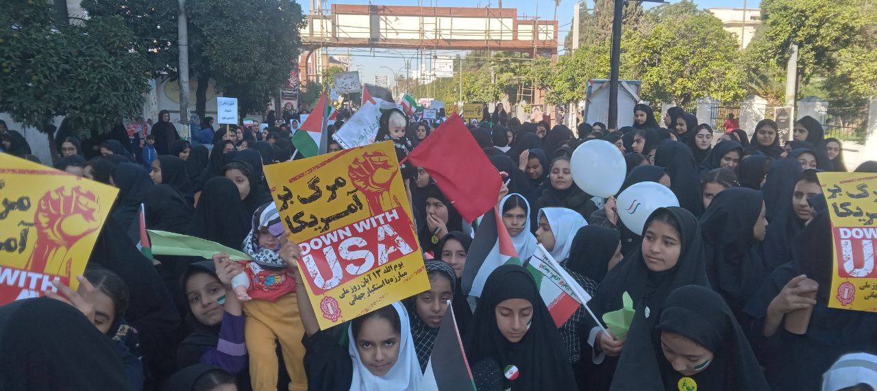 راهپیمایی روز مبارزه با استکبار جهانی در بابلسر برگزار شد