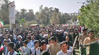 تصاویری از حضور باشکوه زاهدانی‌ها در راهپیمایی یوم الله ۱۳ آبان