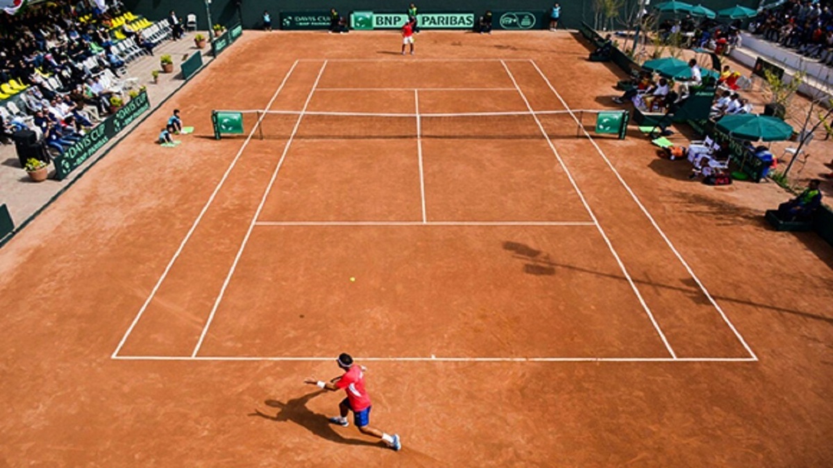 واگذاری زمین تنیس استقلال تهران به تعویق افتاد