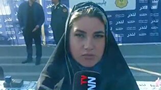 خجالت نمیکشی از گردن و گوش ناموس مردم گوشواره و گردنبند میکشی؟!