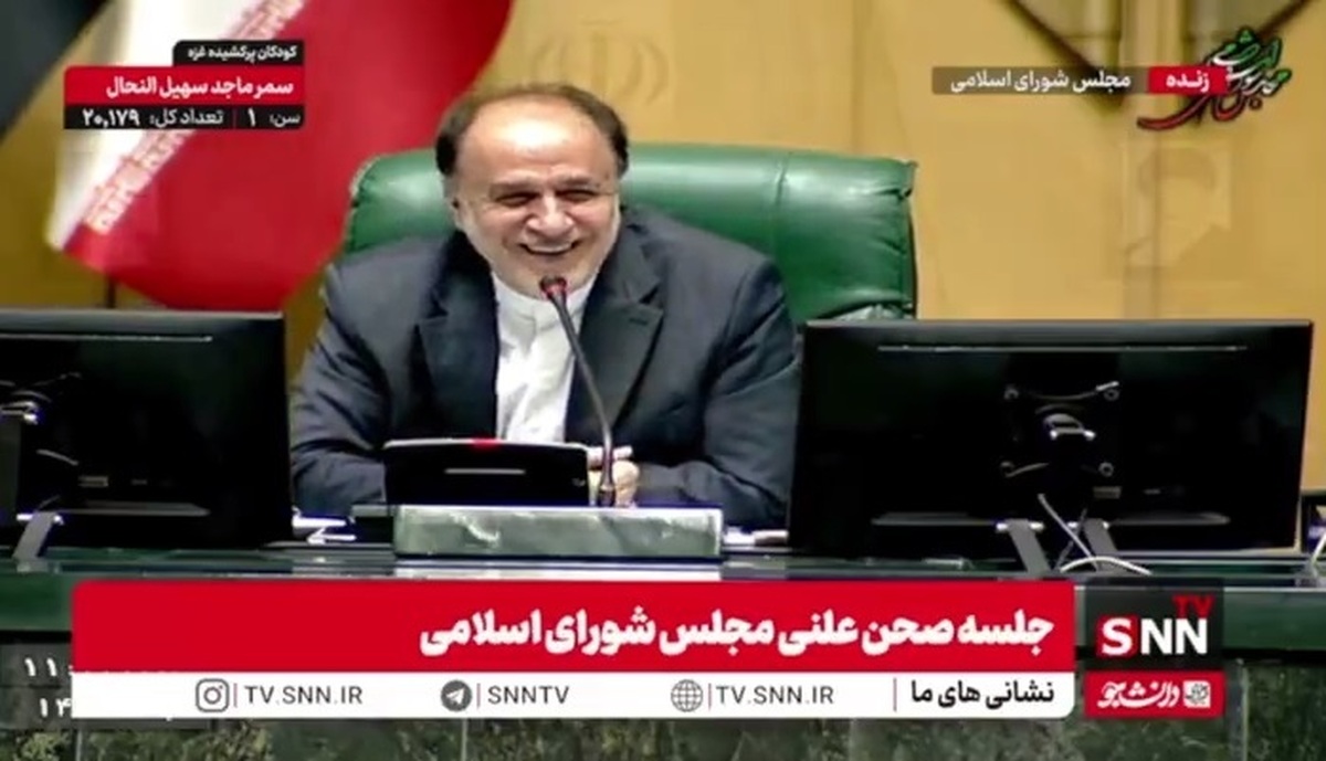 حاجیبابایی پس از قطع شدن میکروفون کوچکزاده: دیدی چقدر خدا منو دوست داره کوچکزاده! عبرت بگیر/ این را که من قطع نکردم، این نرم افزار با خداست!