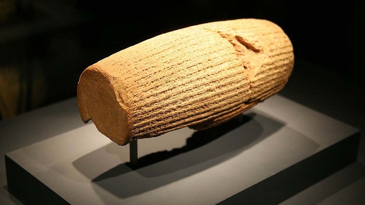 تصویب منشور حقوق بشر کوروش در یونسکو با پیشنهاد ایران و تاجیکستان