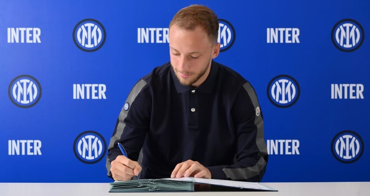 تمدید قرارداد وینگر برزیلی با اینتر