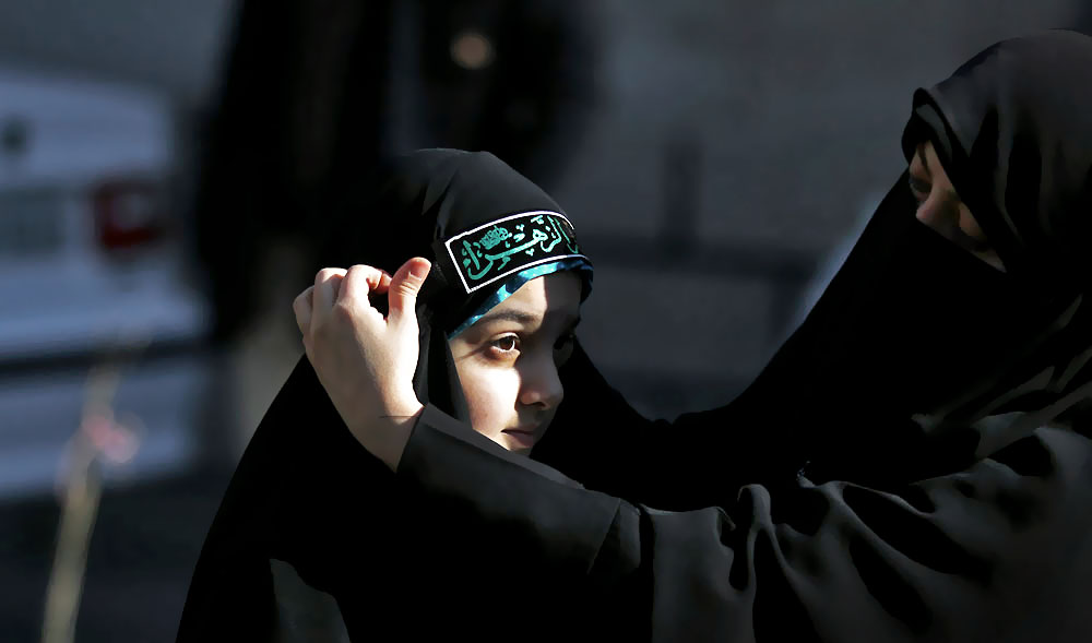 ولایت فقیه استمرار مسیر هدایت اهل‌بیت (ع) است/اشرافی‌گری و بی‌حجابی دو آفت بزرگ ایمان در جامعه امروزند