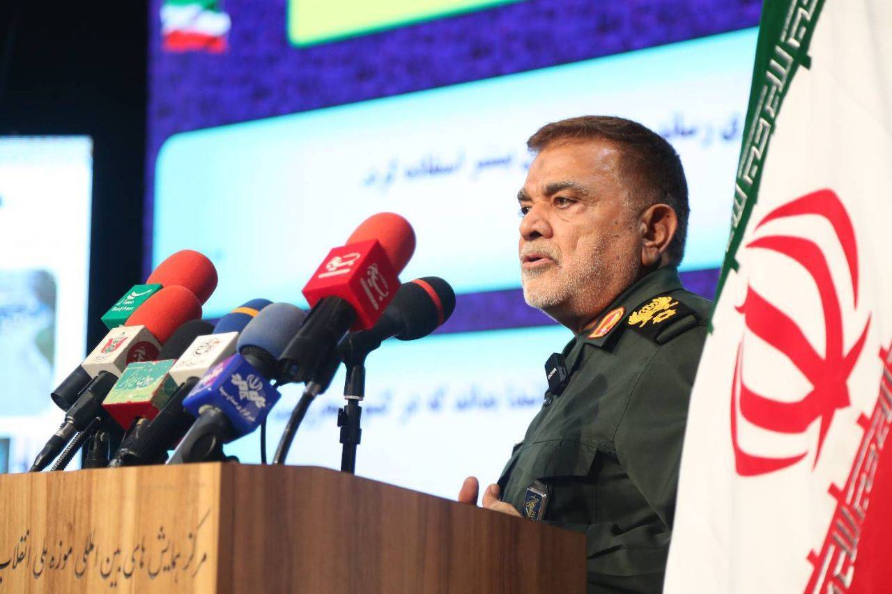 نقش نیروی زمینی سپاه در محرومیت‌زدایی و خدمت به مناطق مرزی ایران؛ روایت شب خاطره موزه ملی انقلاب اسلامی و دفاع مقدس