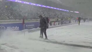 فوتبال در برف!