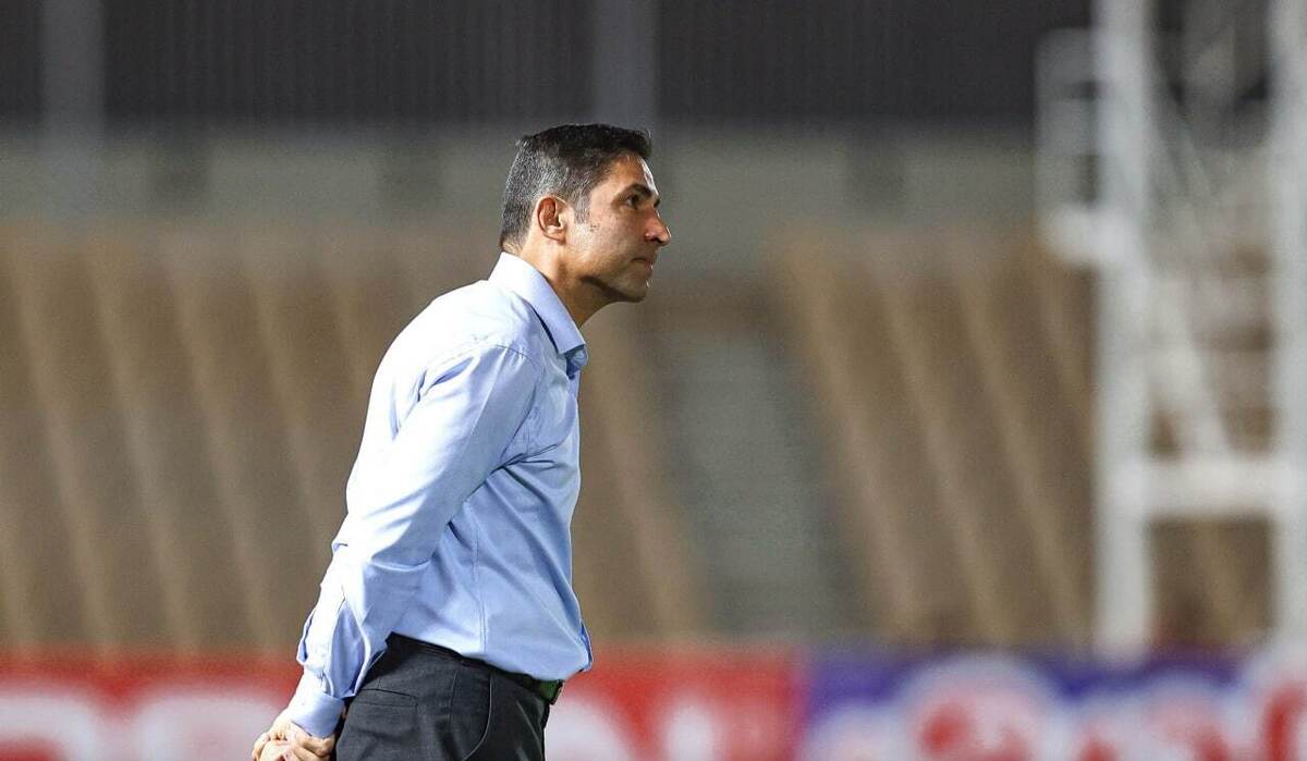 سرمربی دارند، با مربی بعدی توافق می کنند!