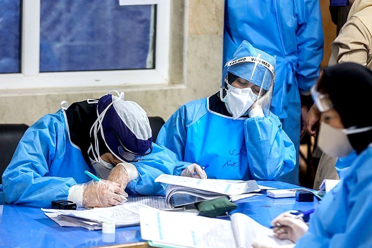 تعداد پرستاران در بیمارستان‌ها نصف استاندارد جهانی است / پرستاران زن مجبور به اضافه‌کار اجباری می‌شوند