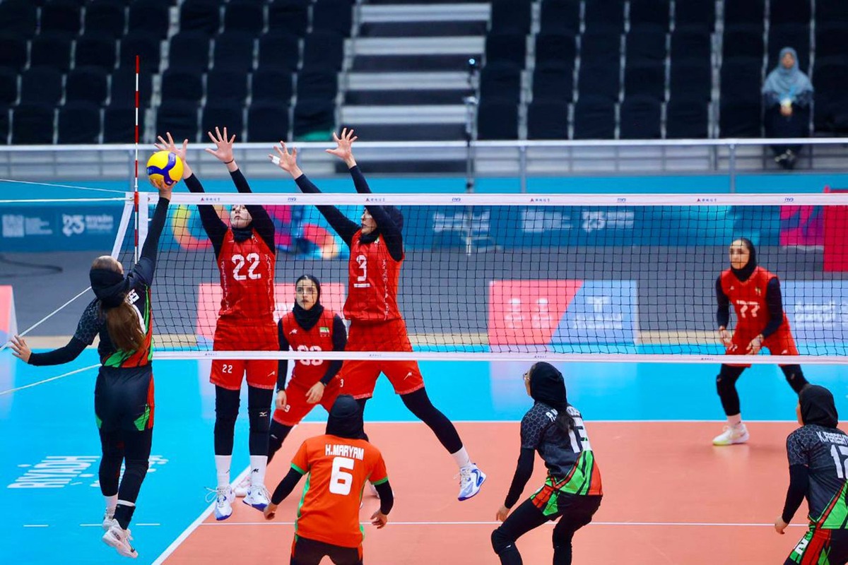 نخستین پیروزی تیم ملی زنان در ریاض / افغانستان جلوی تیم ایران حرفی نداشت +فیلم