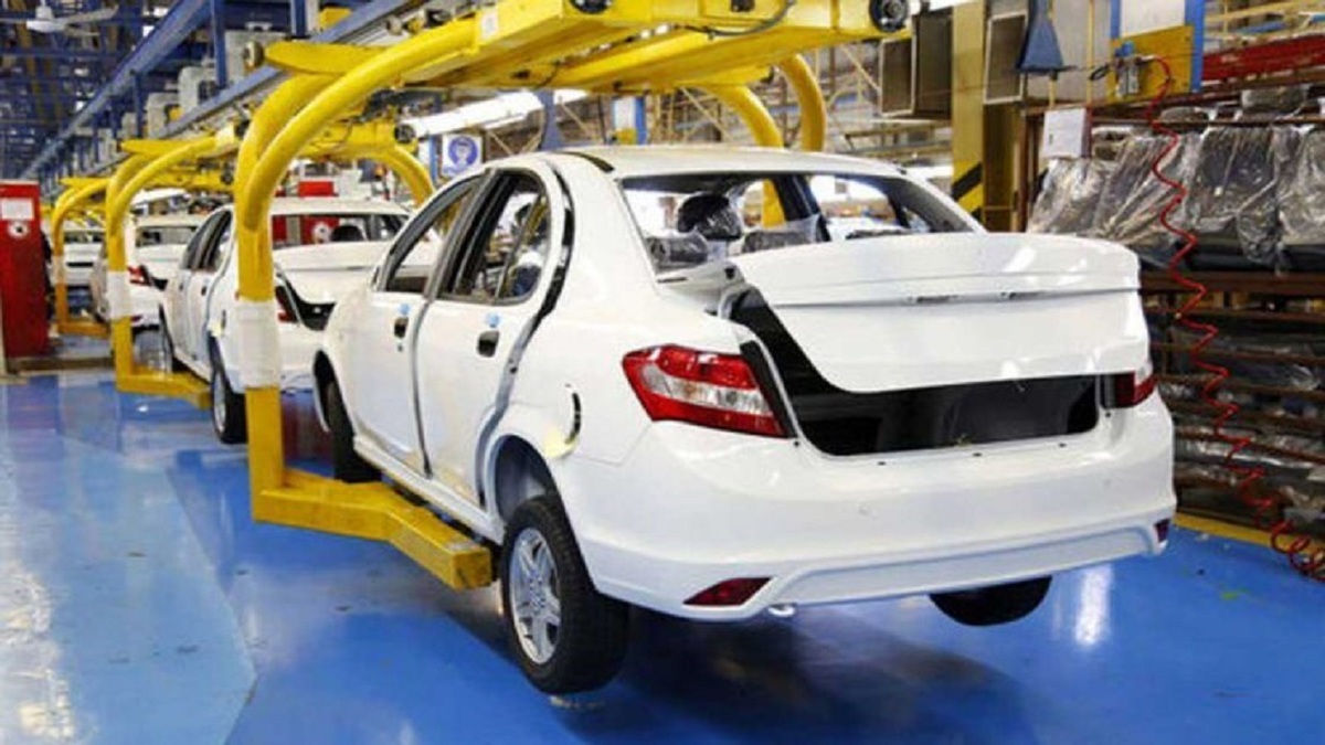 قیمت محصولات سایپا امروز سه&zwnj;شنبه ۲۰ آبان ۱۴۰۴ / تفاوت قیمت کارخانه ای ساینا ، سهند و اطلس با بازار +  جدول