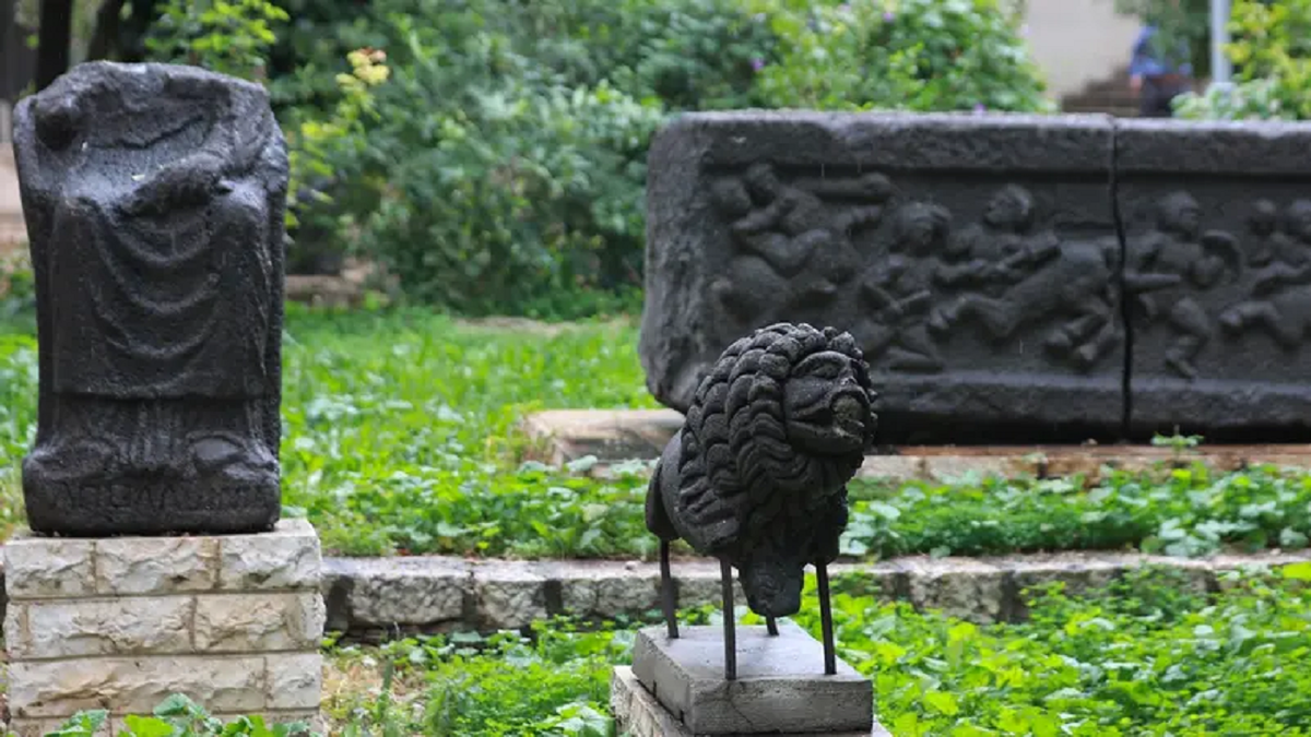 سرقت ۶ مجسمه رومی از موزه ملی سوریه + فیلم