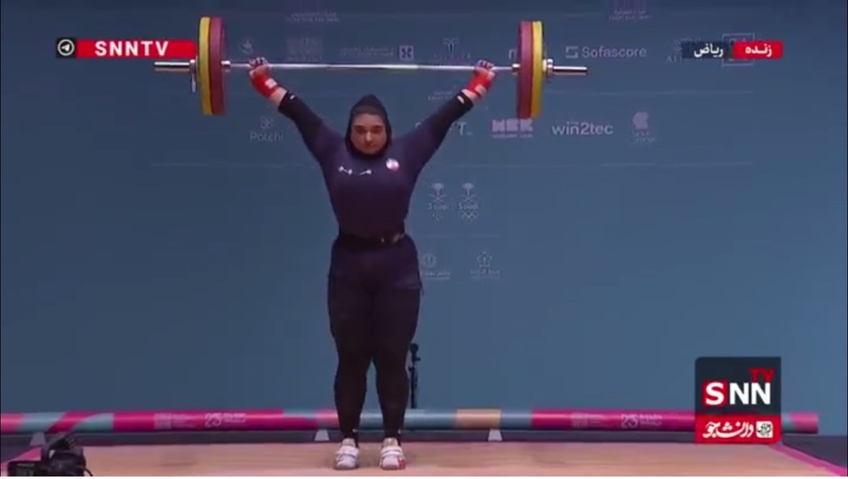 مهار وزنه 100 کیلوگرمی توسط وزنه بردار ایرانی