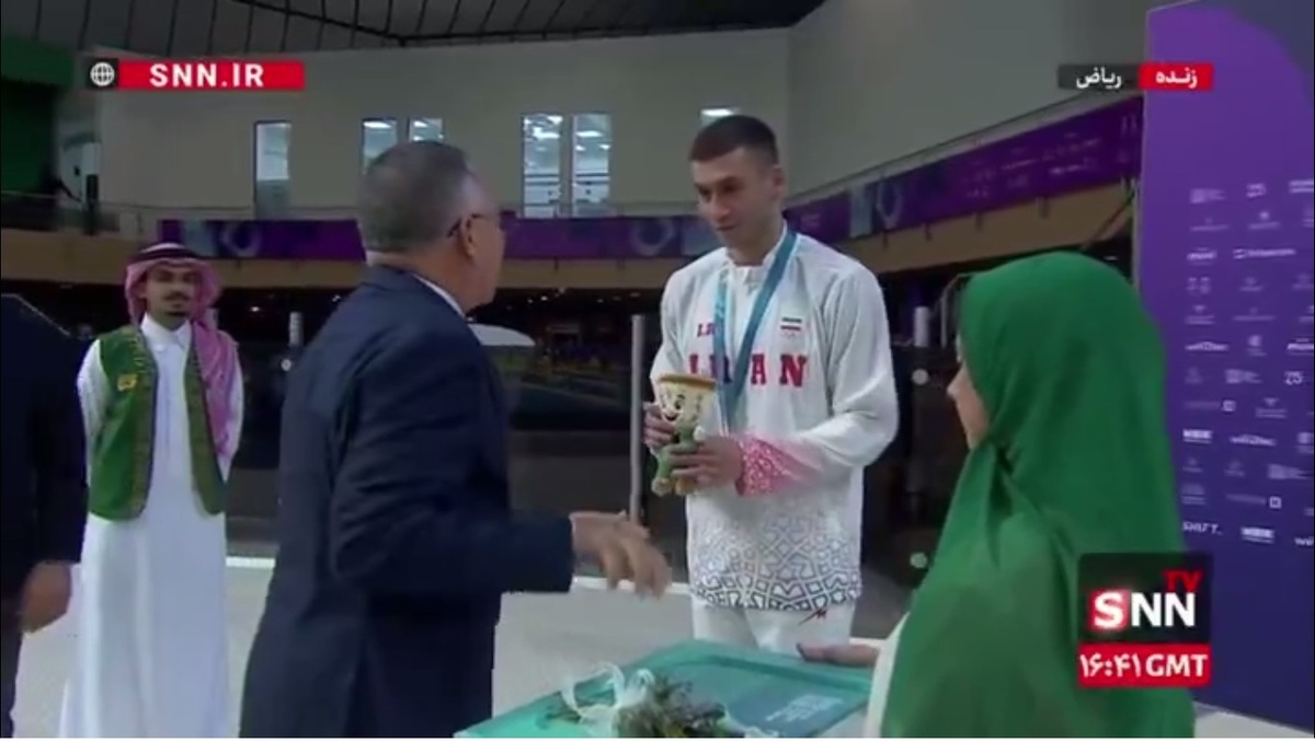 هومر عباسی در ماده ۵۰ متر کرال پشت به مدال نقره رسید