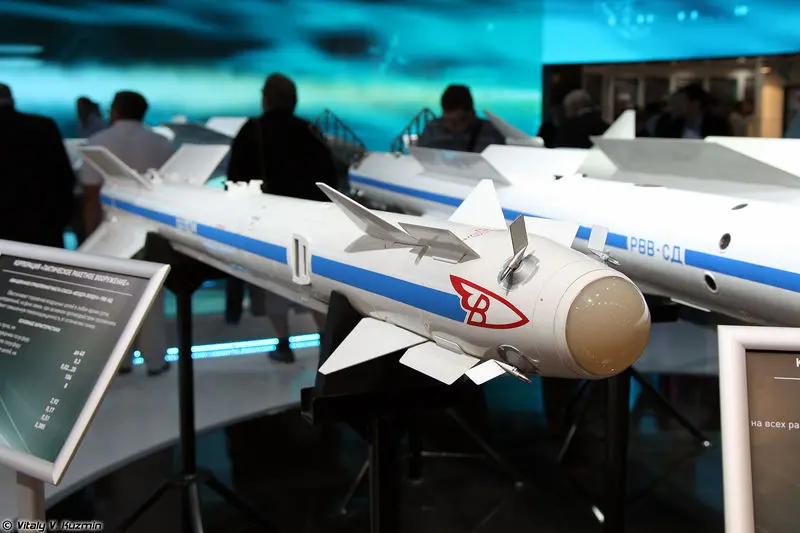 سوخو ۳۵ با موشک&zwnj;های جدید به جنگ هواپیماهای غربی می&zwnj;رود